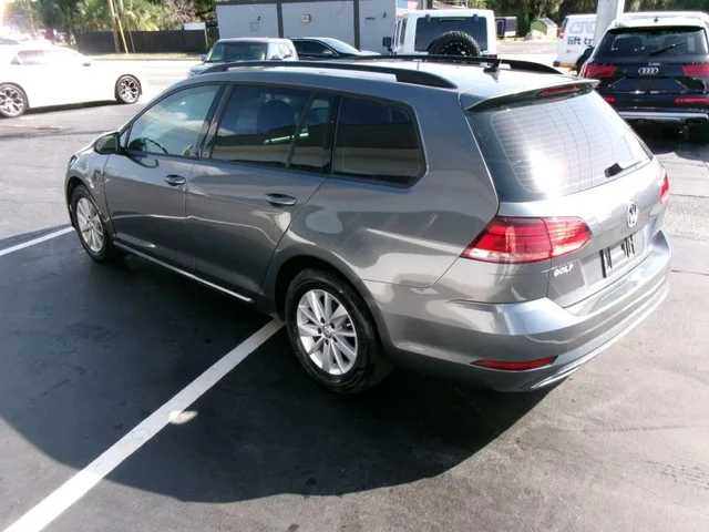 SEMINUEVOS VOLKSWAGEN Golf SportWagen a Estados en autogozo