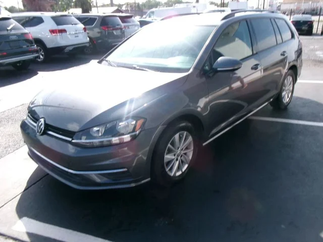 SEMINUEVOS VOLKSWAGEN Golf SportWagen a Estados en autogozo