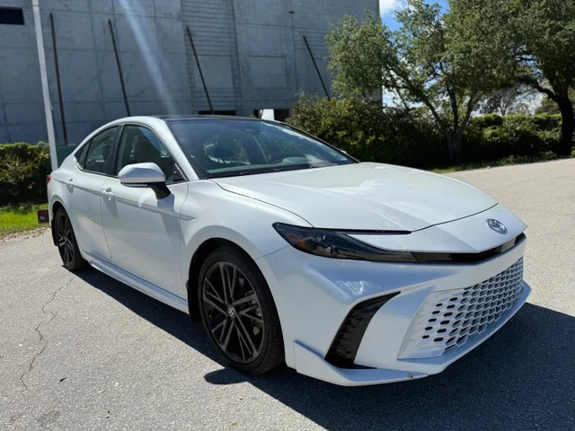 SEMINUEVOS TOYOTA Camry a Estados en autogozo