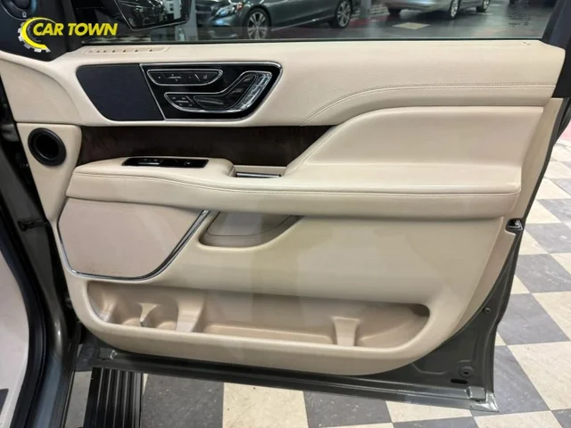 SEMINUEVOS LINCOLN Navigator a Estados en autogozo