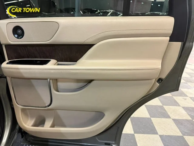 SEMINUEVOS LINCOLN Navigator a Estados en autogozo