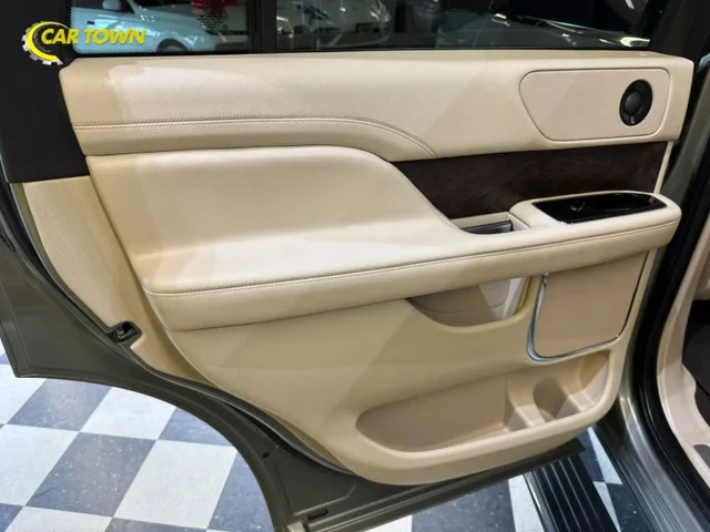 SEMINUEVOS LINCOLN Navigator a Estados en autogozo