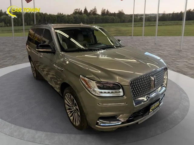 SEMINUEVOS LINCOLN Navigator a Estados en autogozo