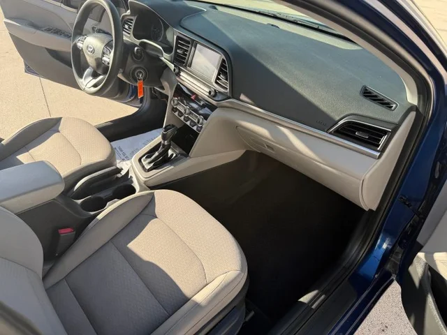 SEMINUEVOS HYUNDAI Elantra a Estados en autogozo