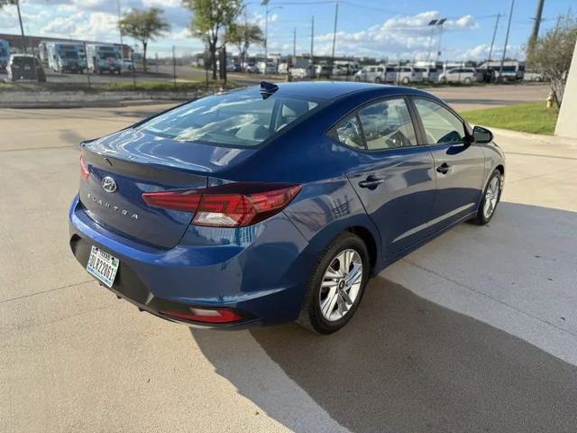 SEMINUEVOS HYUNDAI Elantra a Estados en autogozo
