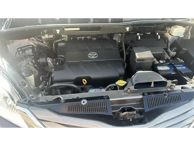 SEMINUEVOS TOYOTA Sienna a Estados en autogozo