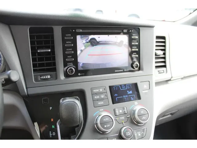 SEMINUEVOS TOYOTA Sienna a Estados en autogozo