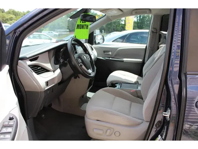 SEMINUEVOS TOYOTA Sienna a Estados en autogozo