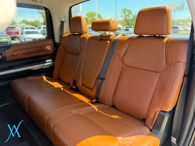 SEMINUEVOS TOYOTA Tundra CrewMax a Estados en autogozo