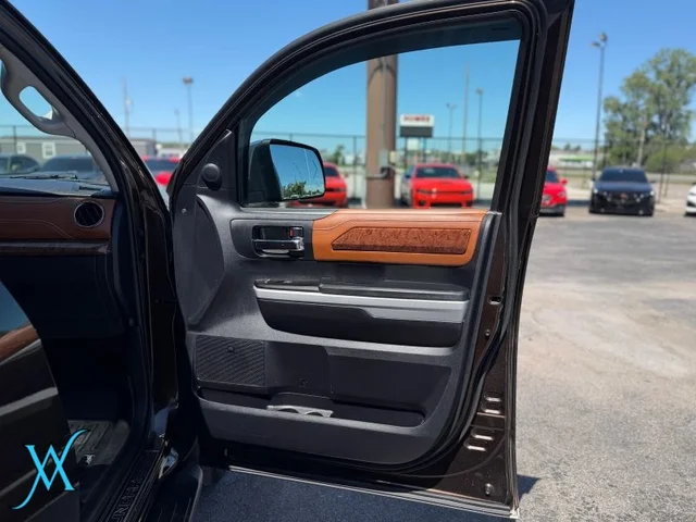SEMINUEVOS TOYOTA Tundra CrewMax a Estados en autogozo