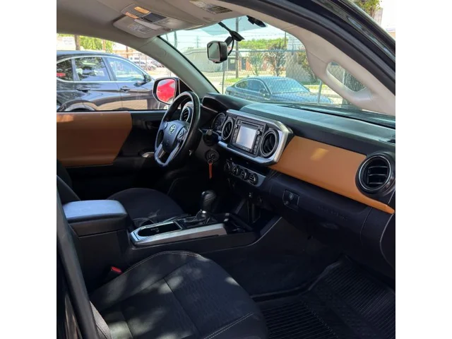 SEMINUEVOS TOYOTA Tacoma Double Cab a Estados en autogozo