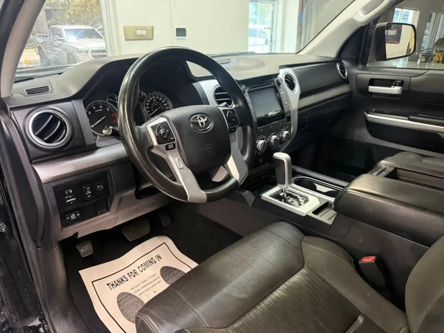 SEMINUEVOS TOYOTA Tundra Double Cab a Estados en autogozo