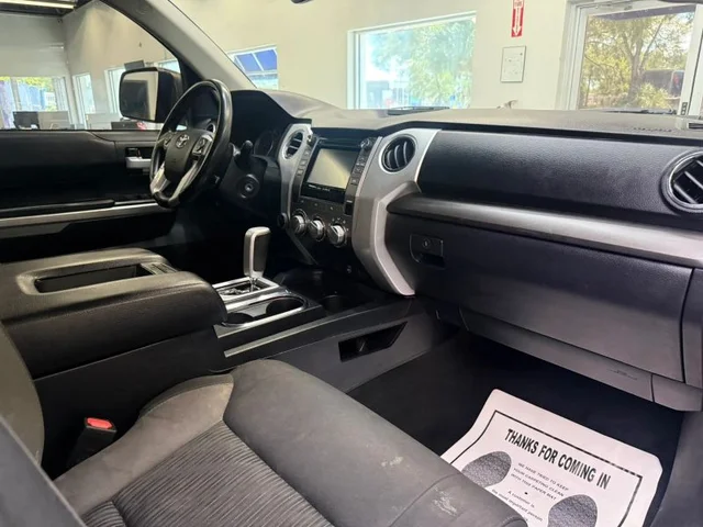 SEMINUEVOS TOYOTA Tundra Double Cab a Estados en autogozo