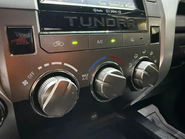 SEMINUEVOS TOYOTA Tundra Double Cab a Estados en autogozo