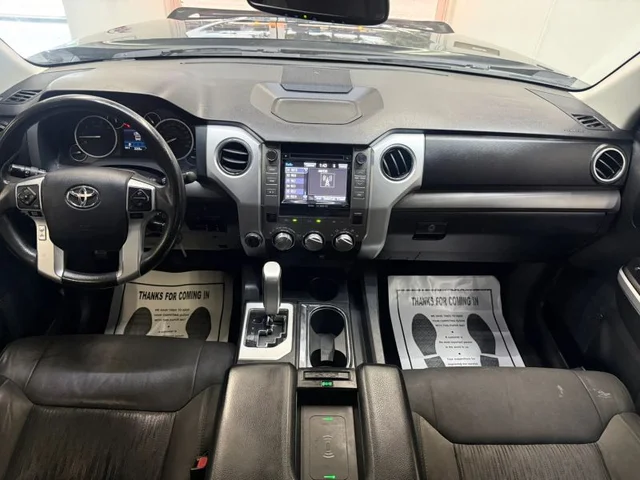 SEMINUEVOS TOYOTA Tundra Double Cab a Estados en autogozo