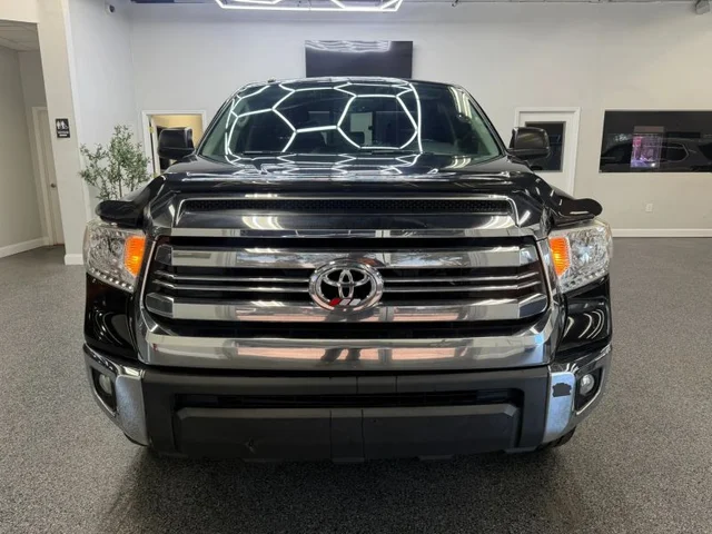 SEMINUEVOS TOYOTA Tundra Double Cab a Estados en autogozo