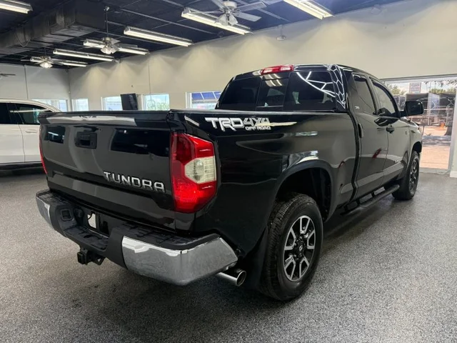 SEMINUEVOS TOYOTA Tundra Double Cab a Estados en autogozo