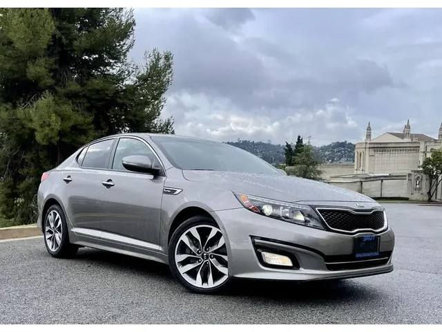 SEMINUEVOS KIA Optima a Estados en autogozo Vehicle Image