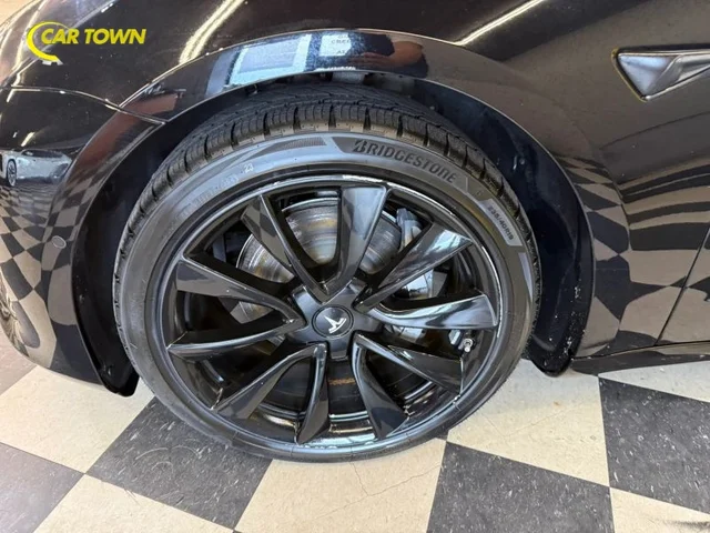 SEMINUEVOS TESLA Model 3 a Estados en autogozo