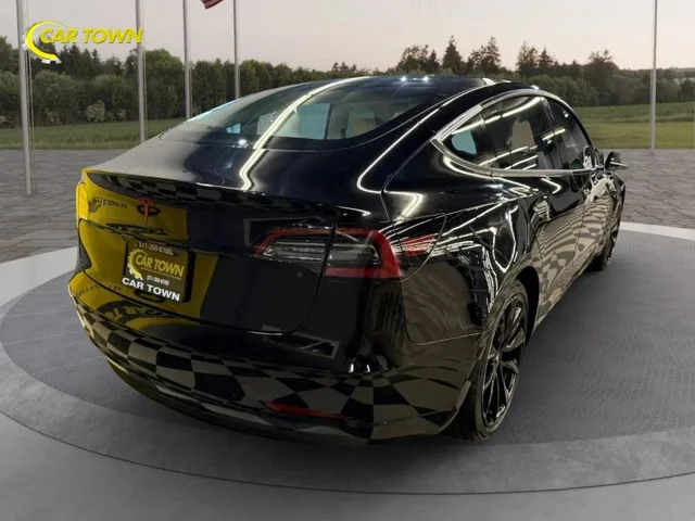 SEMINUEVOS TESLA Model 3 a Estados en autogozo