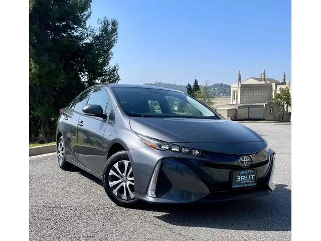 SEMINUEVOS TOYOTA Prius Prime a Estados en autogozo Vehicle Image