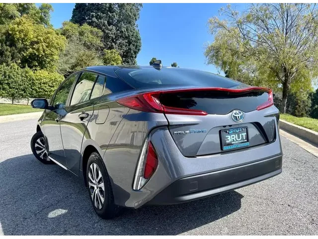 SEMINUEVOS TOYOTA Prius Prime a Estados en autogozo