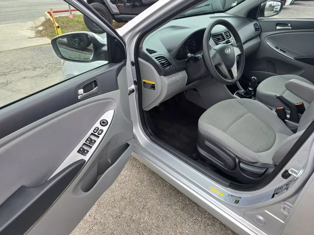 SEMINUEVOS HYUNDAI Accent a Estados en autogozo