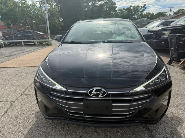 SEMINUEVOS HYUNDAI Elantra a Estados en autogozo