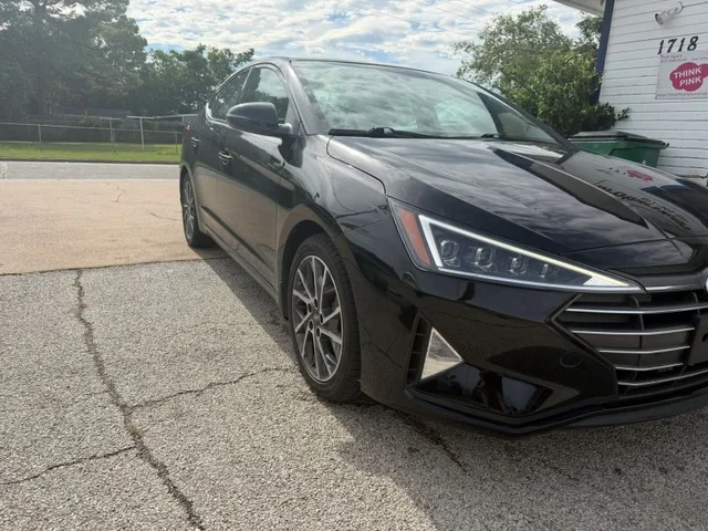 SEMINUEVOS HYUNDAI Elantra a Estados en autogozo