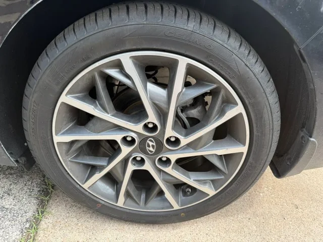 SEMINUEVOS HYUNDAI Elantra a Estados en autogozo