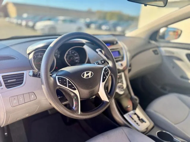 SEMINUEVOS HYUNDAI Elantra a Estados en autogozo