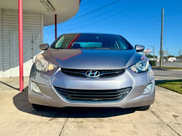 SEMINUEVOS HYUNDAI Elantra a Estados en autogozo