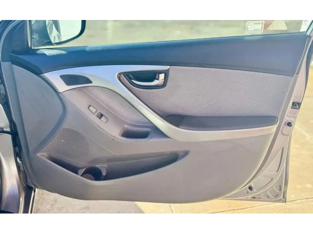 SEMINUEVOS HYUNDAI Elantra a Estados en autogozo