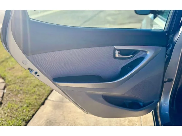 SEMINUEVOS HYUNDAI Elantra a Estados en autogozo
