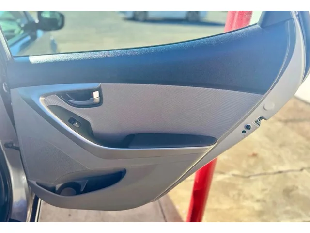 SEMINUEVOS HYUNDAI Elantra a Estados en autogozo