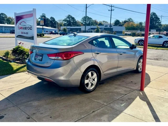 SEMINUEVOS HYUNDAI Elantra a Estados en autogozo