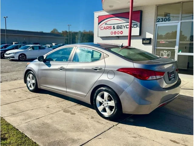 SEMINUEVOS HYUNDAI Elantra a Estados en autogozo