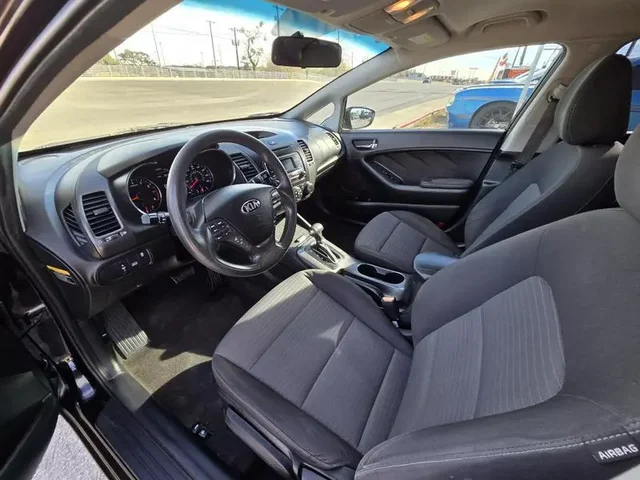 SEMINUEVOS KIA Forte a Estados en autogozo