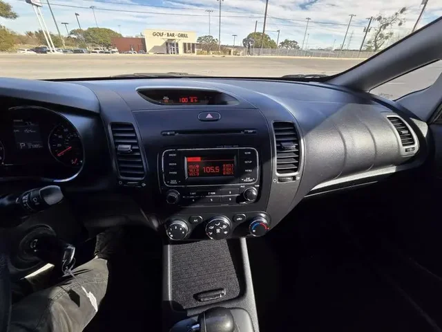 SEMINUEVOS KIA Forte a Estados en autogozo