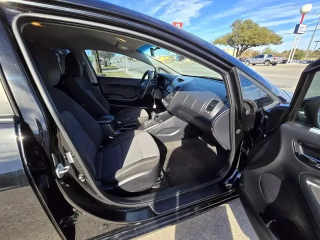SEMINUEVOS KIA Forte a Estados en autogozo