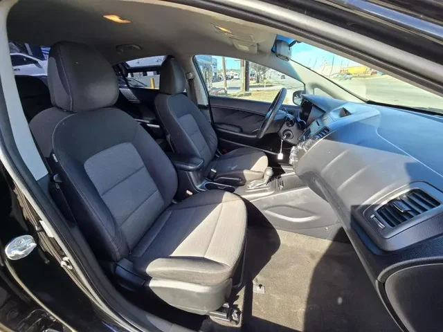 SEMINUEVOS KIA Forte a Estados en autogozo