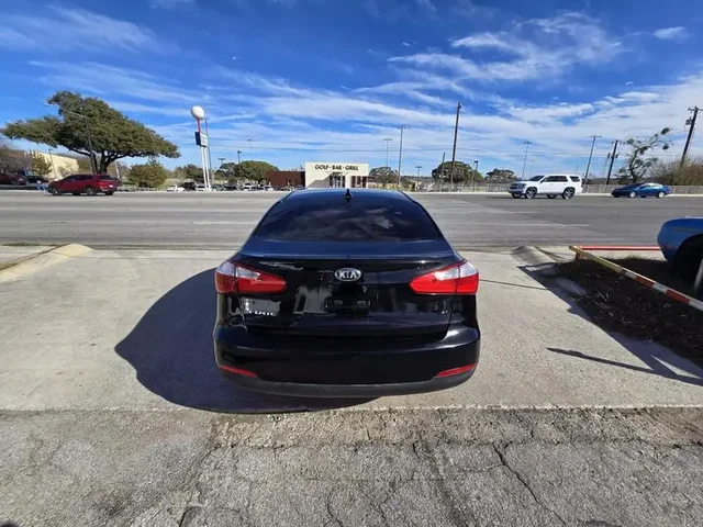 SEMINUEVOS KIA Forte a Estados en autogozo