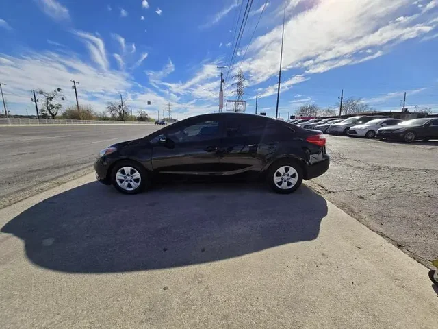 SEMINUEVOS KIA Forte a Estados en autogozo