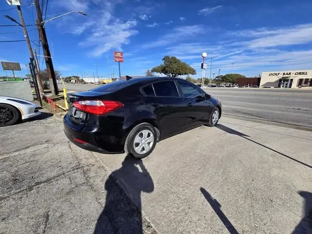 SEMINUEVOS KIA Forte a Estados en autogozo