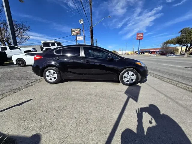 SEMINUEVOS KIA Forte a Estados en autogozo