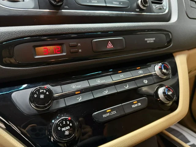 SEMINUEVOS KIA Sedona a Estados en autogozo