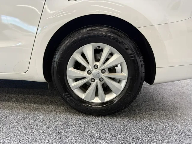 SEMINUEVOS KIA Sedona a Estados en autogozo