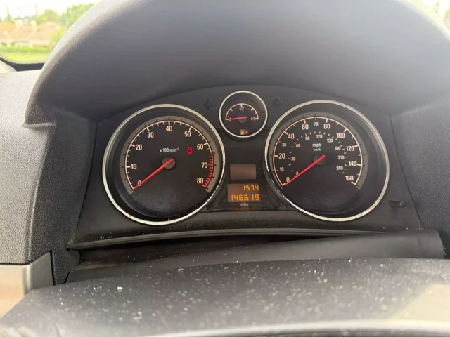 SEMINUEVOS SATURN Astra a Estados en autogozo