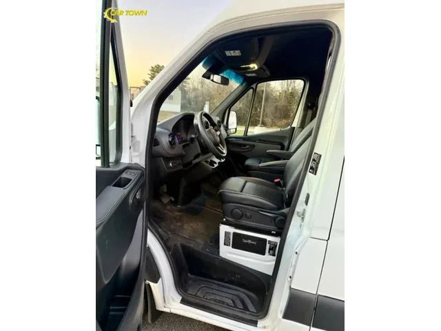SEMINUEVOS MERCEDES-BENZ Sprinter 3500 XD Cargo a Estados en autogozo