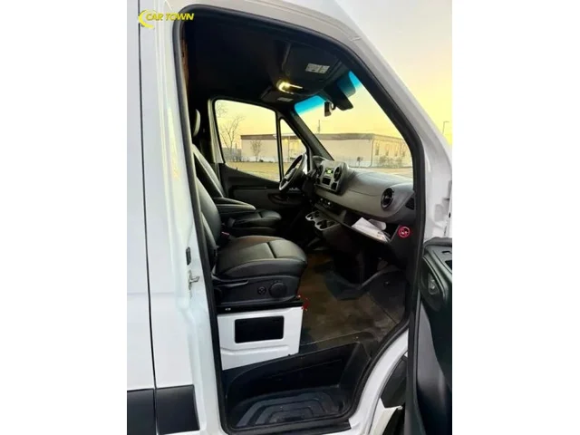 SEMINUEVOS MERCEDES-BENZ Sprinter 3500 XD Cargo a Estados en autogozo